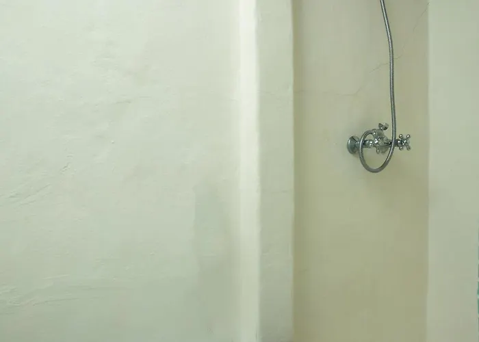 Traditional With Jacuzzi & Terrace Mandarin Semesterbostad Koskinou (Rhodes)